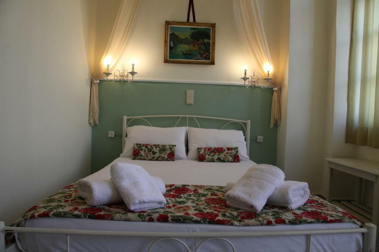 Fiera Guesthouse Ermoupoli Luaran gambar