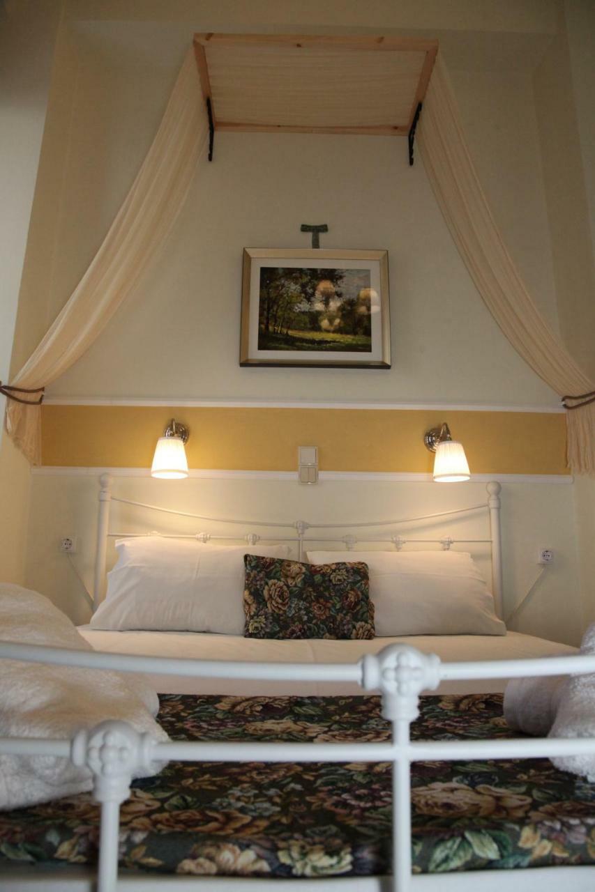 Fiera Guesthouse Ermoupoli Luaran gambar