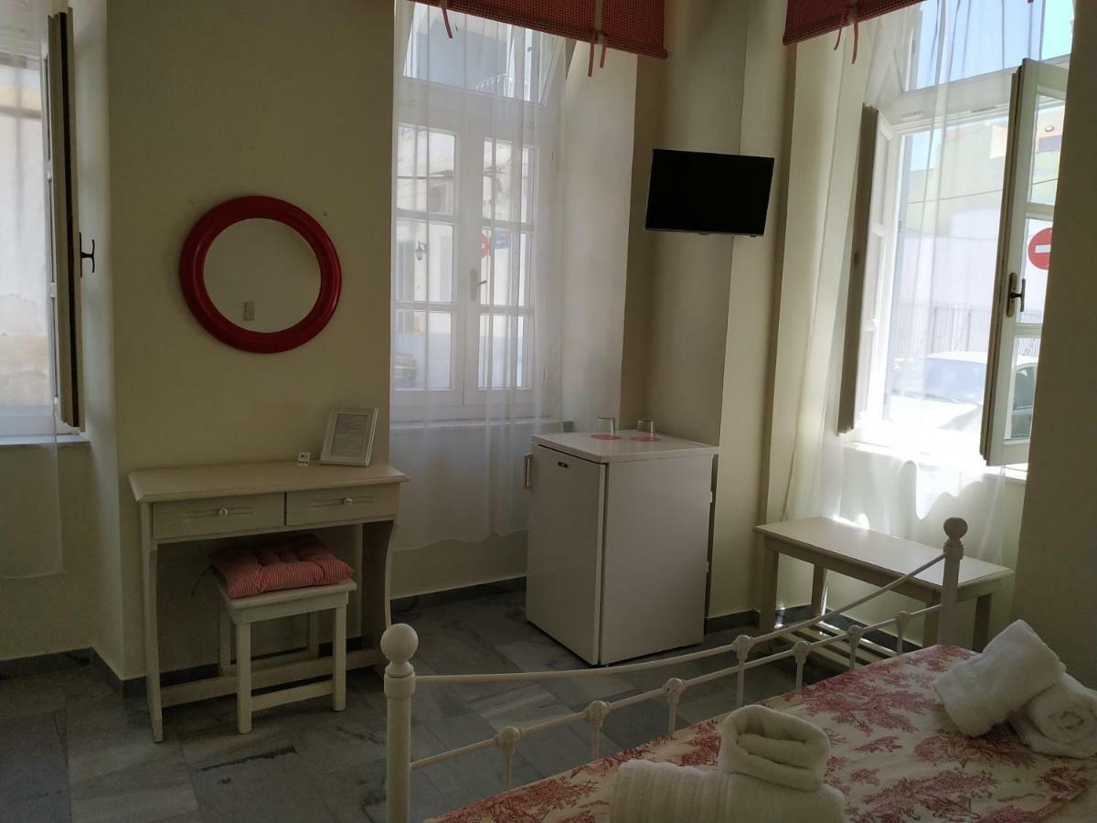 Fiera Guesthouse Ermoupoli Luaran gambar